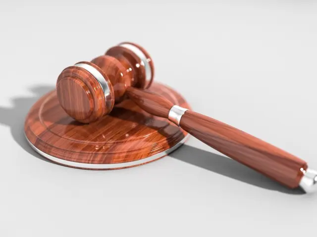 Felony vs Misdemeanor: Differences and Examples