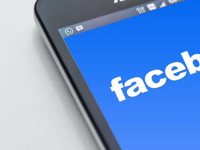 Socials and softwares aliensync